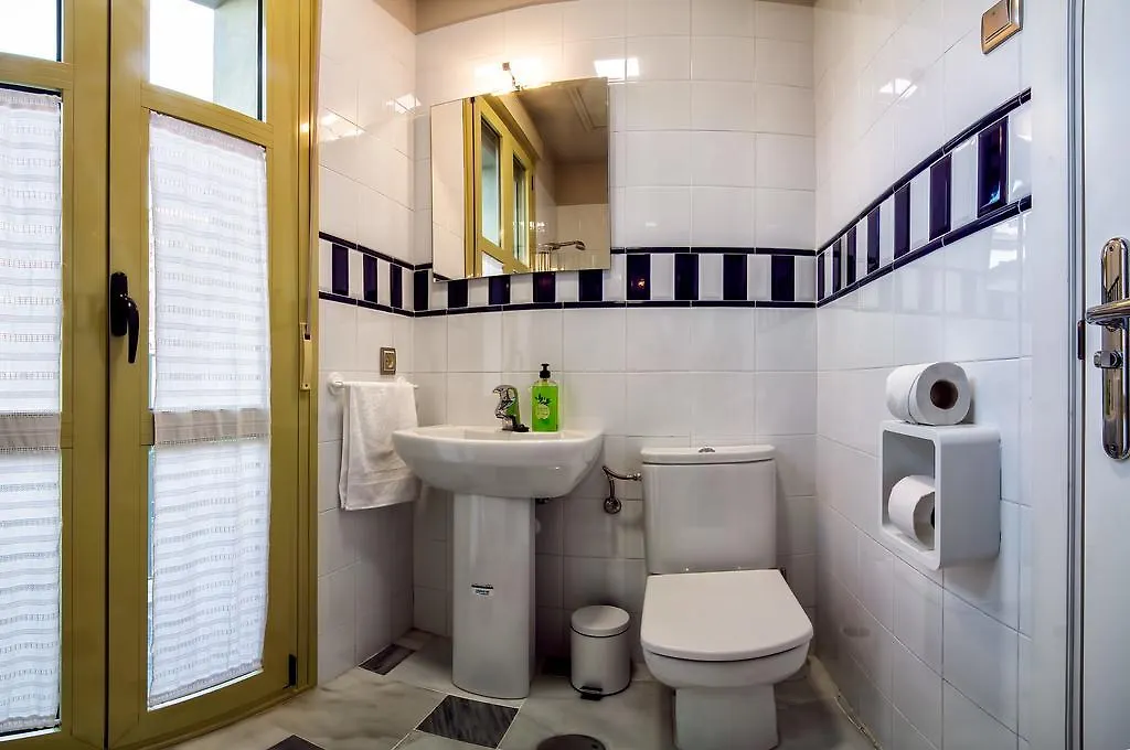 Apartment Descubrehome Plaza De Las Moravias Seville Spain